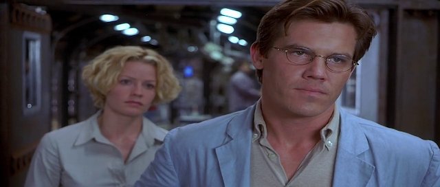 Hollow Man 2000 Full Movie 300MB 700MB BRRip BluRay DVDrip DVDScr HDRip AVI MKV MP4 3GP Free Download pc movies