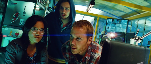 Savages 2012 Full Movie 300MB 700MB BRRip BluRay DVDrip DVDScr HDRip AVI MKV MP4 3GP Free Download pc movies