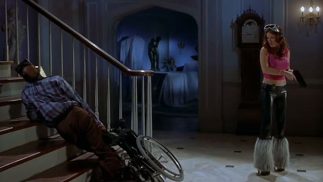 Scary Movie 2 (2001) Full Movie 300MB 700MB BRRip BluRay DVDrip DVDScr HDRip AVI MKV MP4 3GP Free Download pc movies