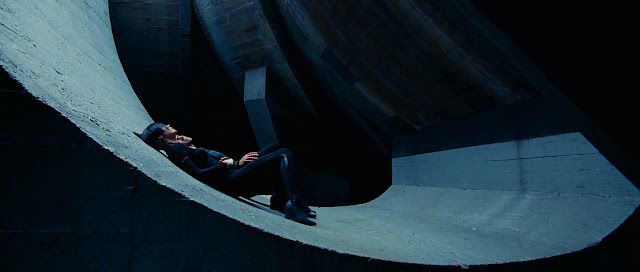 Aeon Flux 2005 Full Movie 300MB 700MB BRRip BluRay DVDrip DVDScr HDRip AVI MKV MP4 3GP Free Download pc movies