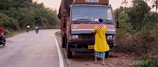 Barefoot To Goa 2015 Full Movie 300MB 700MB BRRip BluRay DVDrip DVDScr HDRip AVI MKV MP4 3GP Free Download pc movies