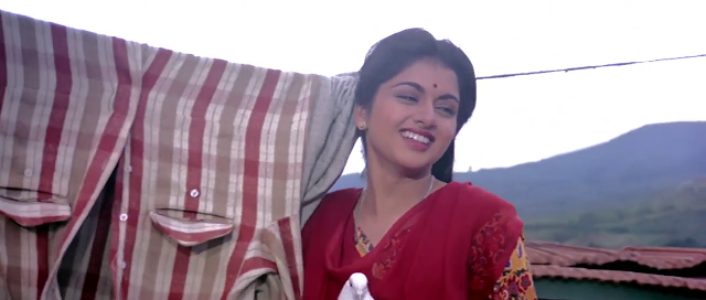 Maine Pyar Kiya 1989 Full Movie 300MB 700MB BRRip BluRay DVDrip DVDScr HDRip AVI MKV MP4 3GP Free Download pc movies