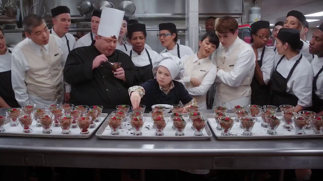 Adventures In Babysitting 2016 Full Movie 300MB 700MB BRRip BluRay DVDrip DVDScr HDRip AVI MKV MP4 3GP Free Download pc movies