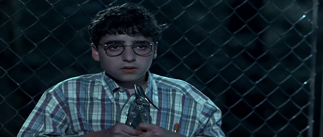 Addams Family Values 1993 Full Movie 300MB 700MB BRRip BluRay DVDrip DVDScr HDRip AVI MKV MP4 3GP Free Download pc movies