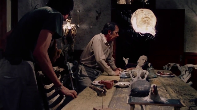 The Texas Chain Saw Massacre 1974 Full Movie 300MB 700MB BRRip BluRay DVDrip DVDScr HDRip AVI MKV MP4 3GP Free Download pc movies