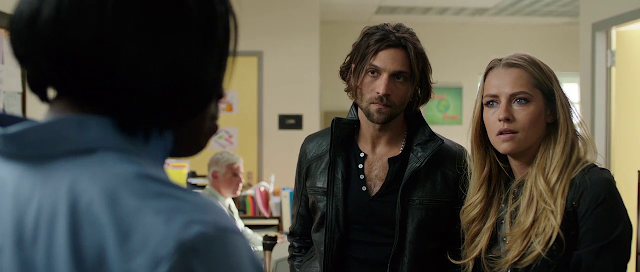 Splited 200mb Resumable Download Link For Movie Lights Out 2016 Download And Watch Online For Free