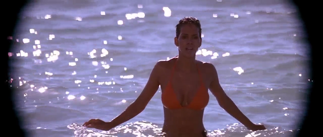 James Bond Die Another Day 2002 Full Movie 300MB 700MB BRRip BluRay DVDrip DVDScr HDRip AVI MKV MP4 3GP Free Download pc movies