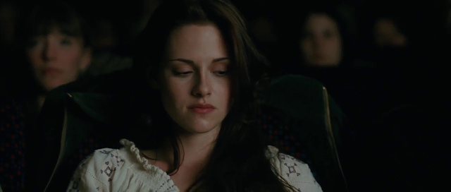 The Twilight Saga New Moon 2009 Full Movie 300MB 700MB BRRip BluRay DVDrip DVDScr HDRip AVI MKV MP4 3GP Free Download pc movies