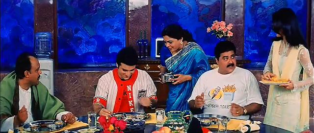 Hum Saath Saath Hain 1999 Full Movie Free Download And Watch Online In HD brrip bluray dvdrip 300mb 700mb 1gb