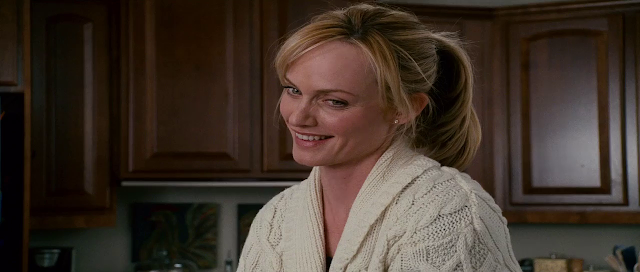 Splited 200mb Resumable Download Link For Movie The Spy Next Door 2010 Download And Watch Online For Free